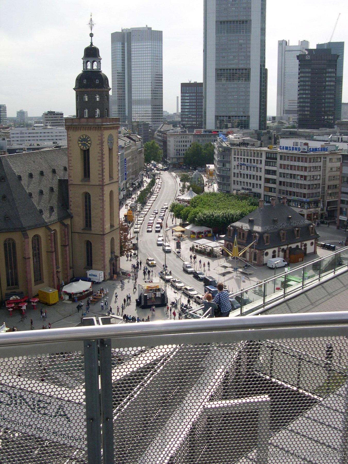 Hotel Rossija Frankfurt nad Menem Zewnętrze zdjęcie